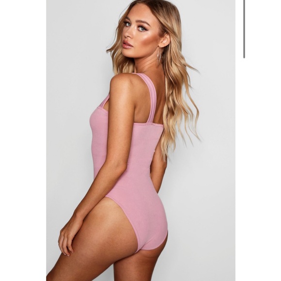 Boohoo Bodysuit - Picture 2 of 5